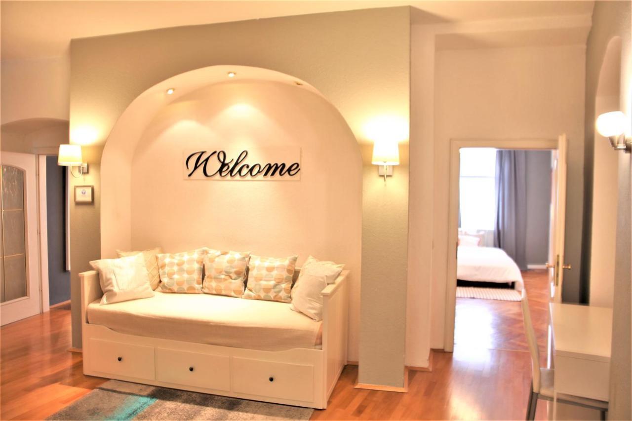 Spacious Apartment In The Heart Of Инсбрук Екстериор снимка